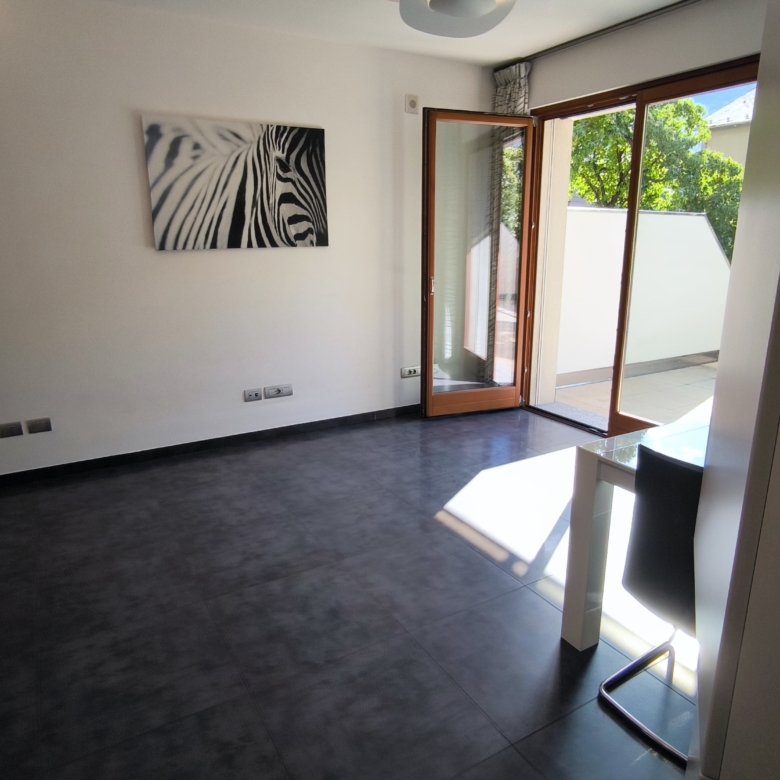 ” COME NUOVO – TUTTO ARREDATO – CLASSE  A4 “